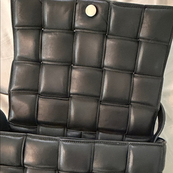 Bottega Veneta Black Crossbody Bag - Picture 2 of 5